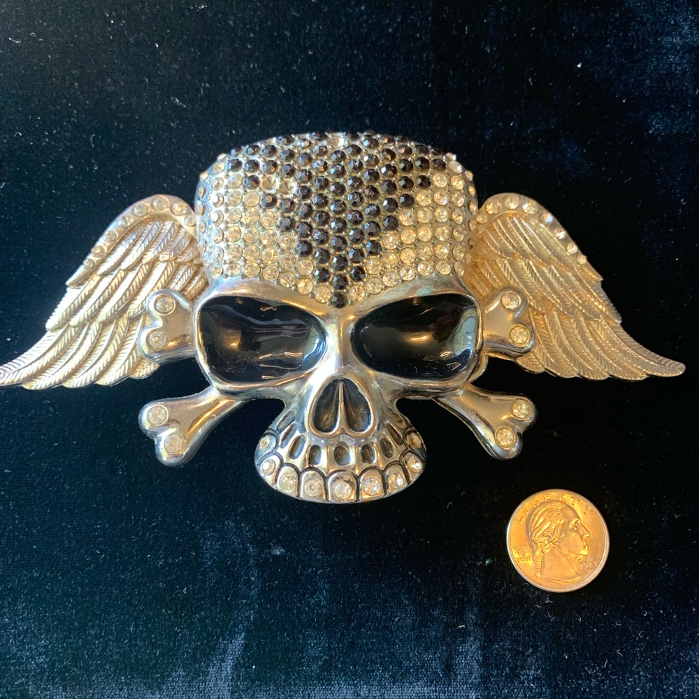 Skull belt buckle